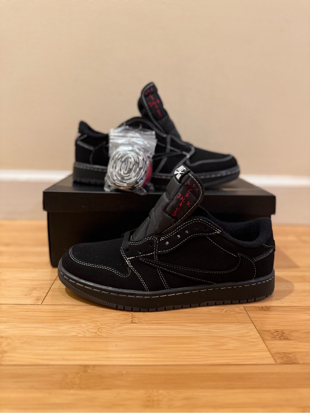 Black Men's Low-Top Casual Sneakers